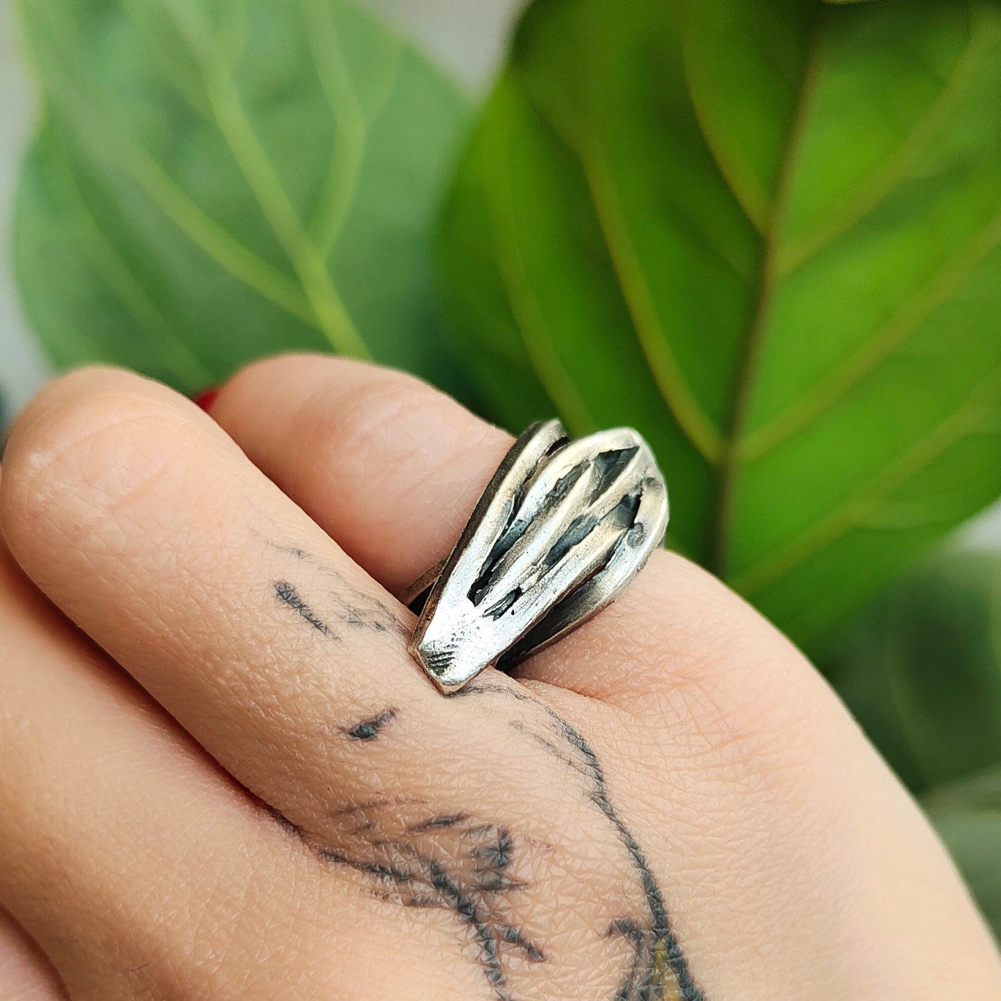 MESSY KNOT SILVER RING