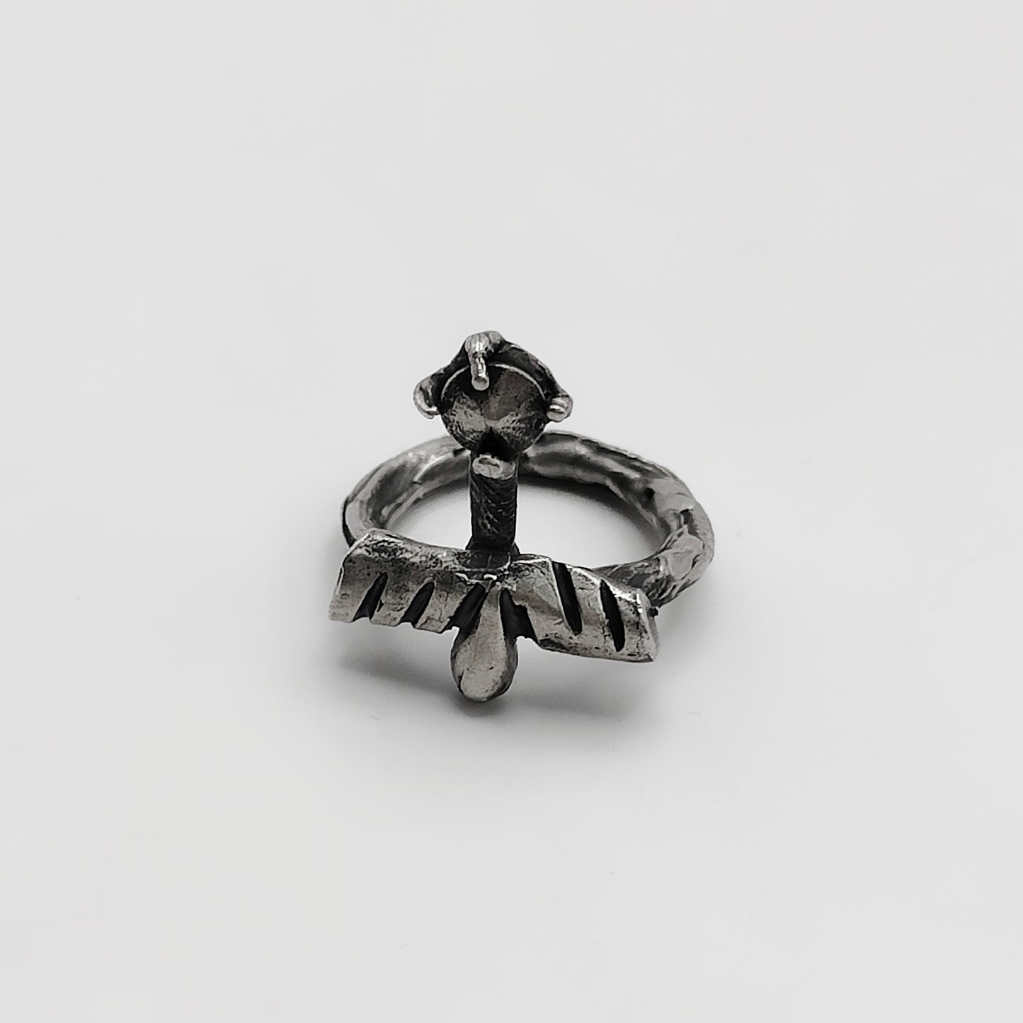 T SILVER RING