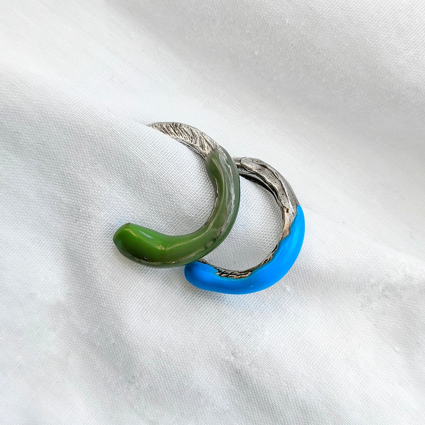 COLOR POP SILVER EAR-CUFF