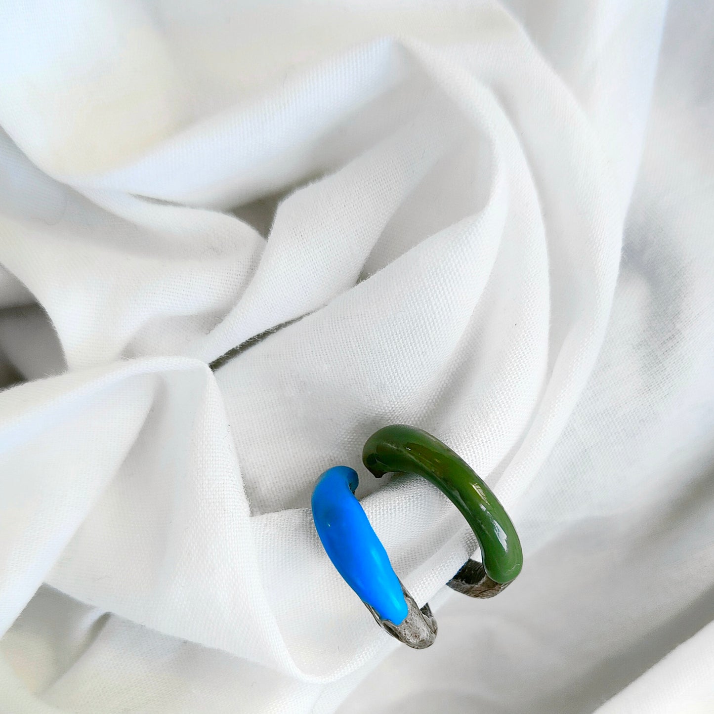 COLOR POP SILVER EAR-CUFF