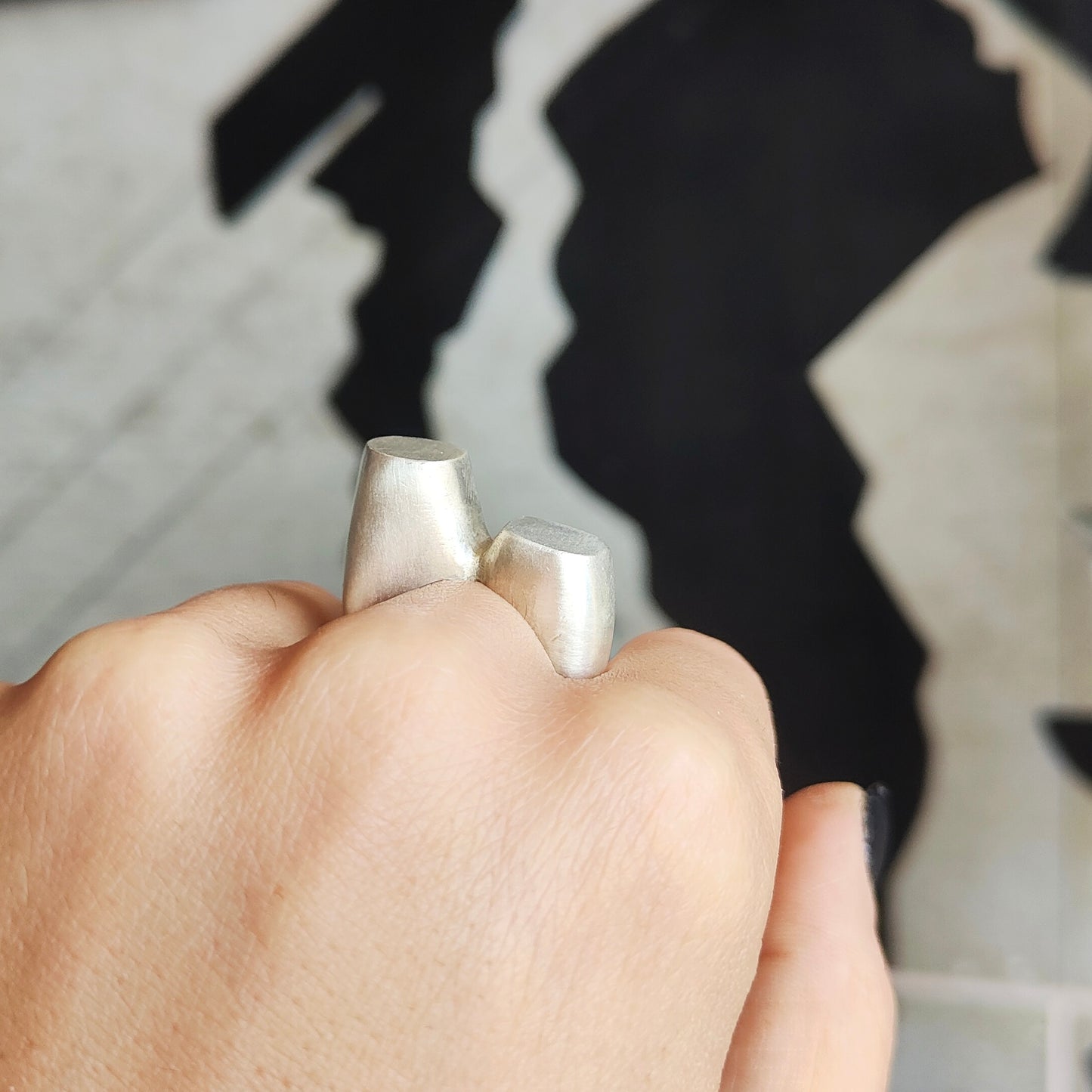 HIPS SILVER RING