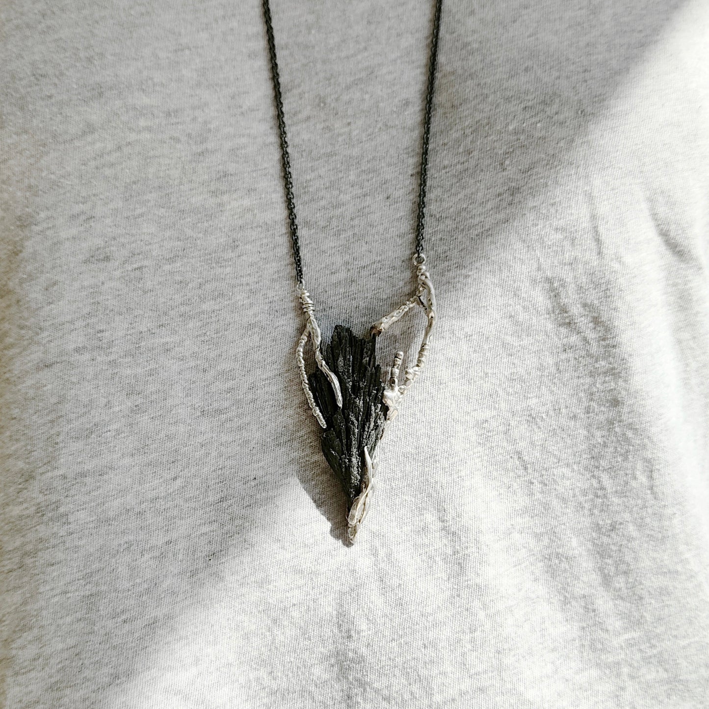 ONE-OFF BLACK KYANITE SILVER NECKLACE 2