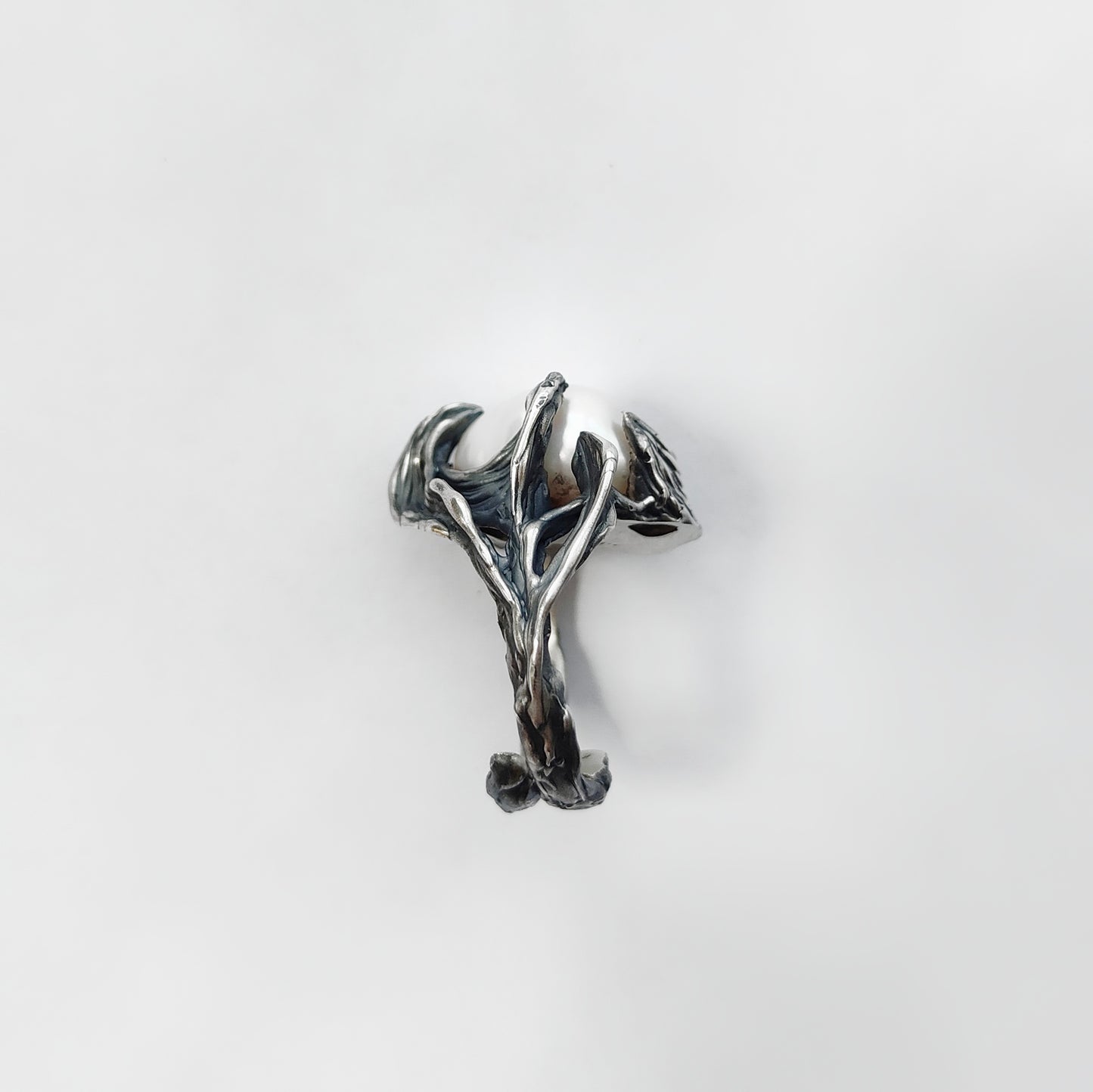 ONE-OFF PEARL SILVER RING