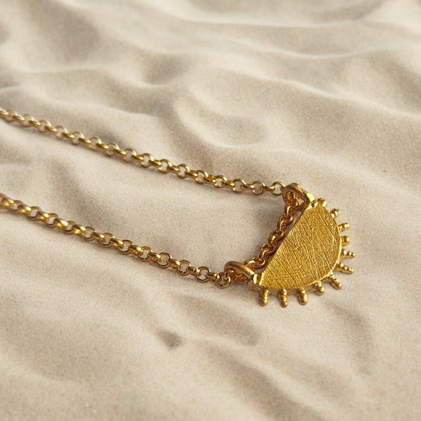 SUN SILVER NECKLACE