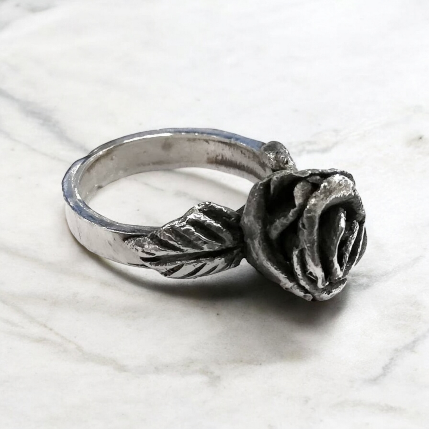 MYSTIC ROSE SILVER RING II