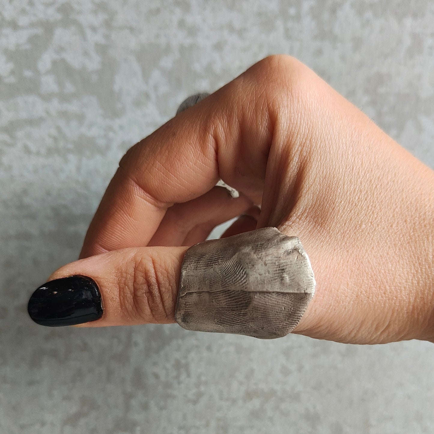 THUMB CUFF SILVER RING