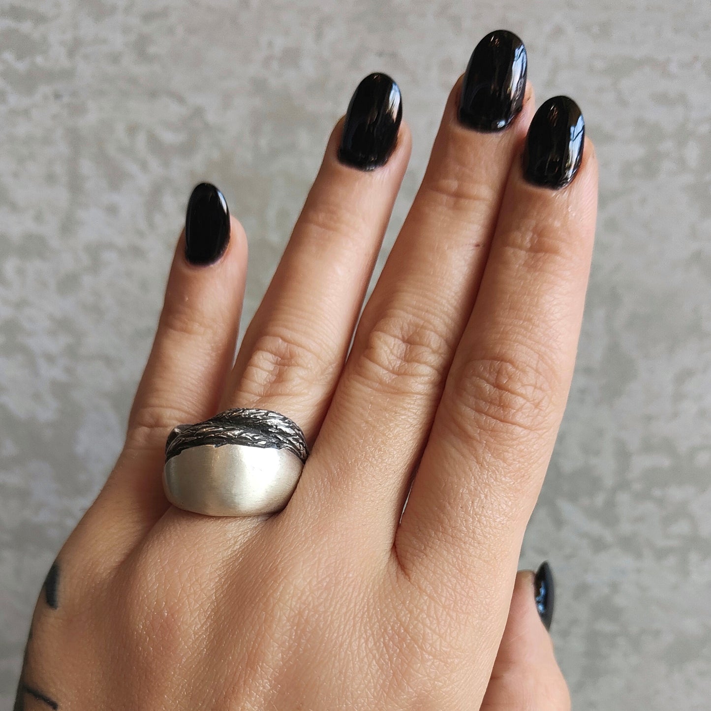 OLIVE WOOD SILVER RING