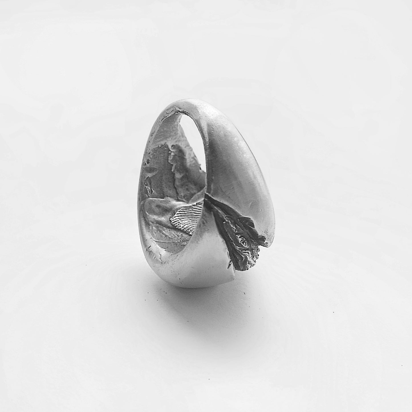 OLIVE WOOD SILVER RING
