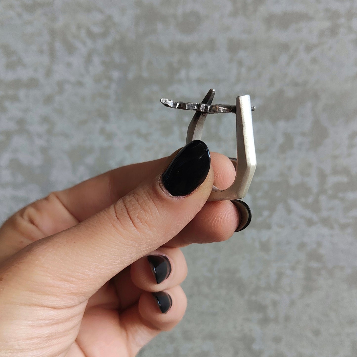 MYSTIC LEAF SILVER RING