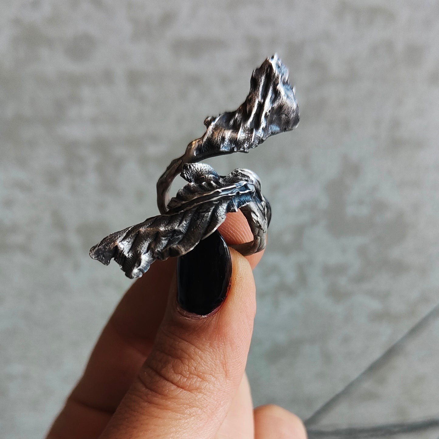 MAGIC LEAVES SILVER RING
