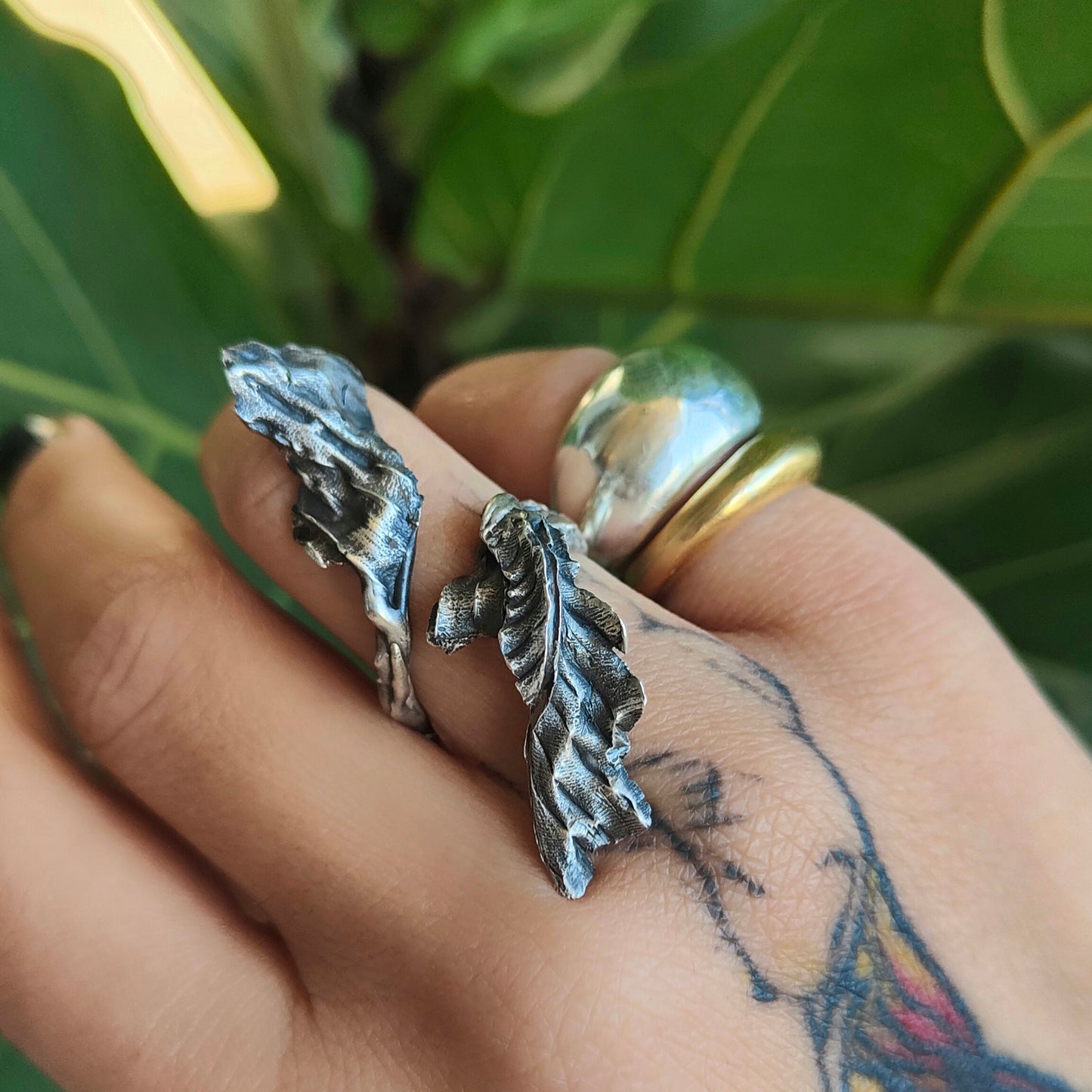 MAGIC LEAVES SILVER RING