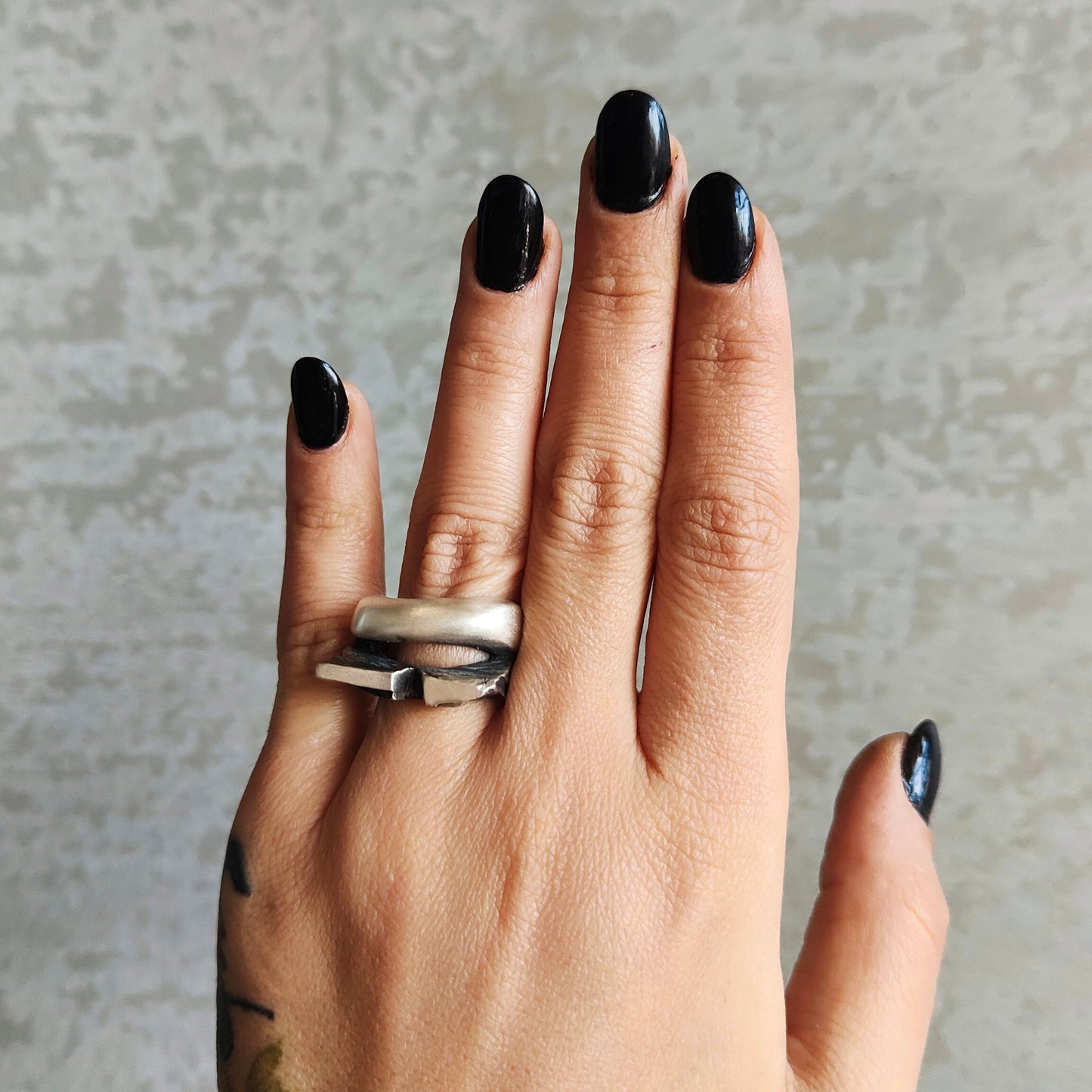 BROKEN HEART SILVER RING