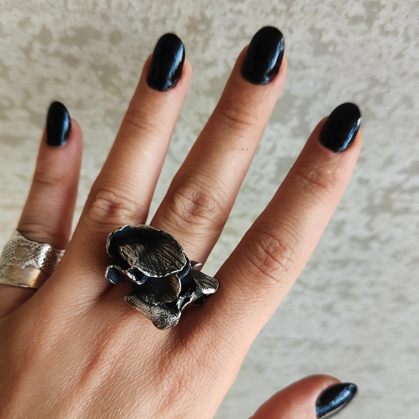 MYSTIC WAVES SILVER RING