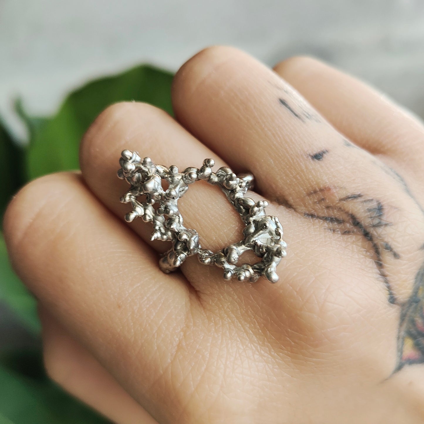 DEW CROWN SILVER RING