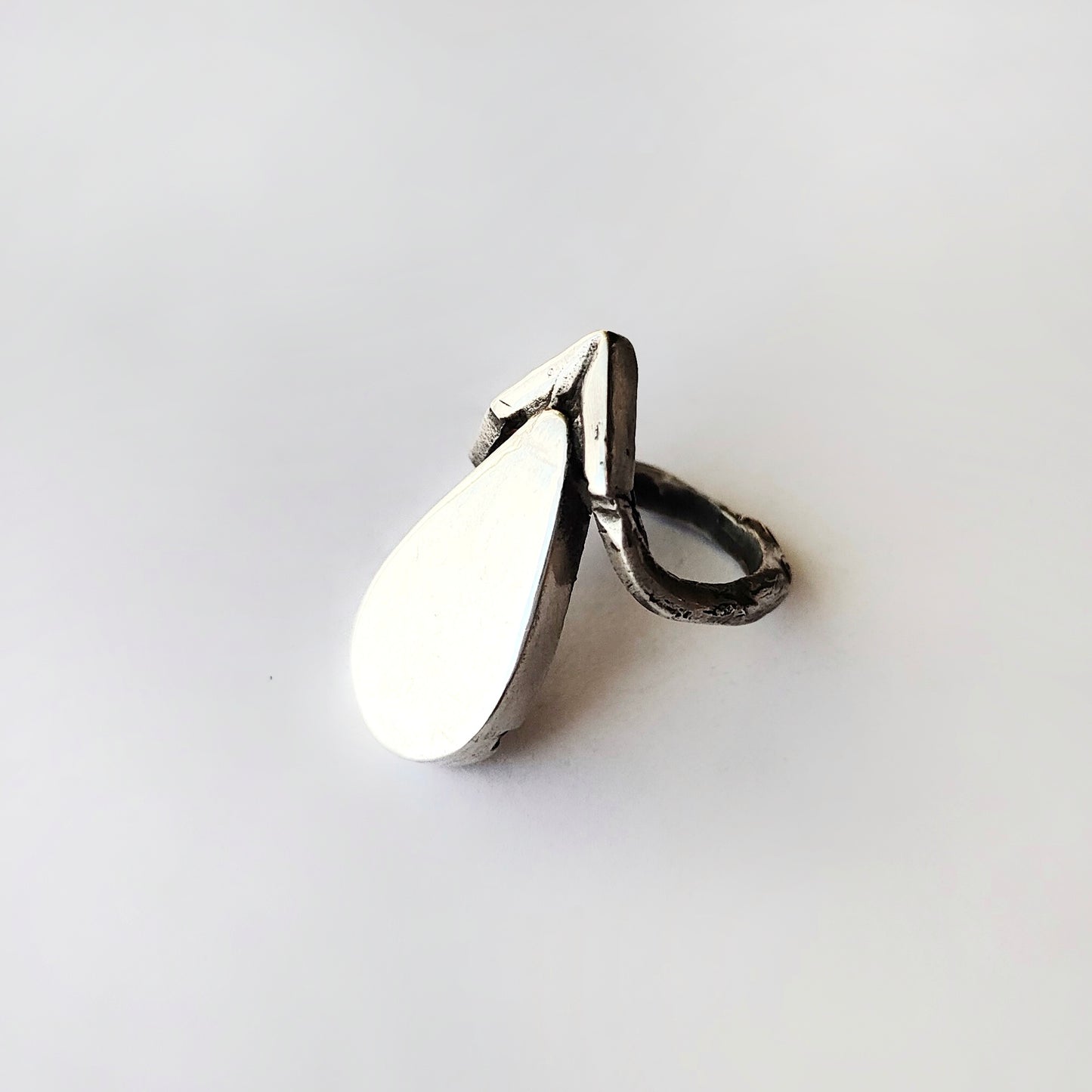 TEAR SILVER RING