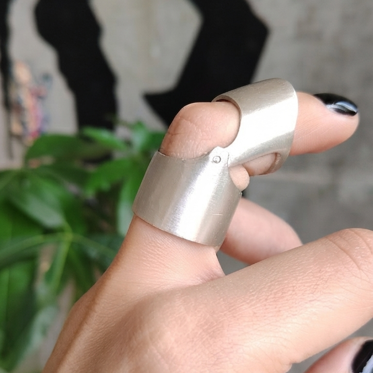 PORTAL SILVER RING