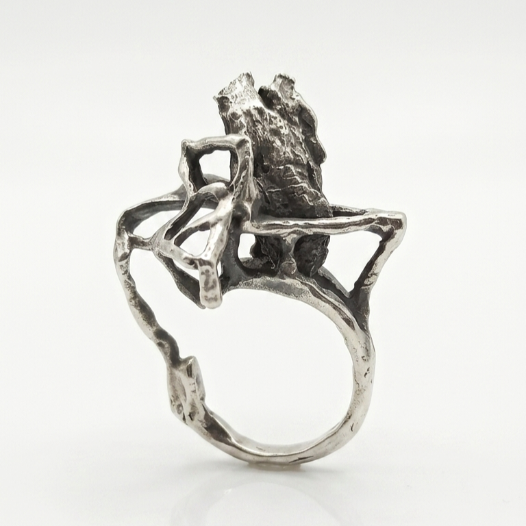 ONE-OFF SILVER PLATED RING 16