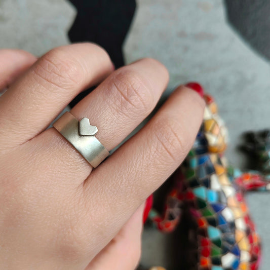 HEART STAMP SILVER RING