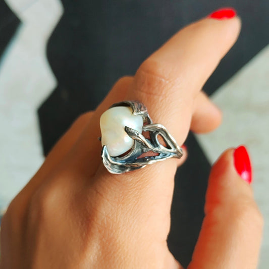 ONE-OFF PEARL SILVER RING