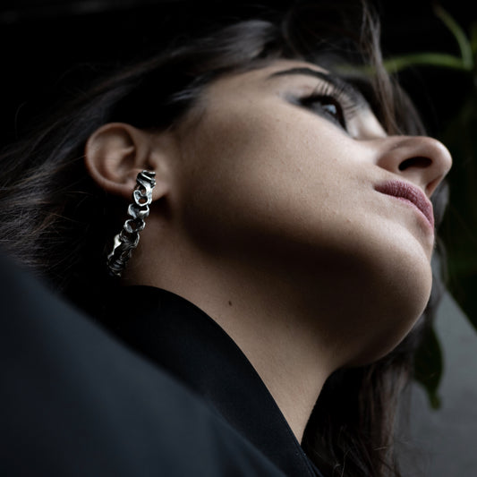 IRIS SUSIANA SILVER HOOP EARRINGS