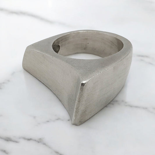 CURVE SILVER RING