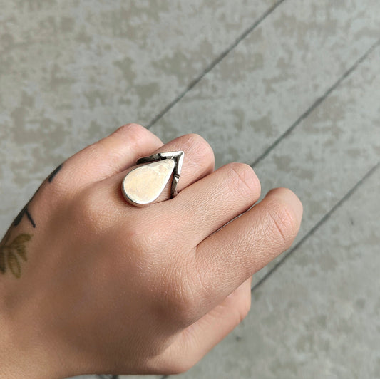 TEAR SILVER RING