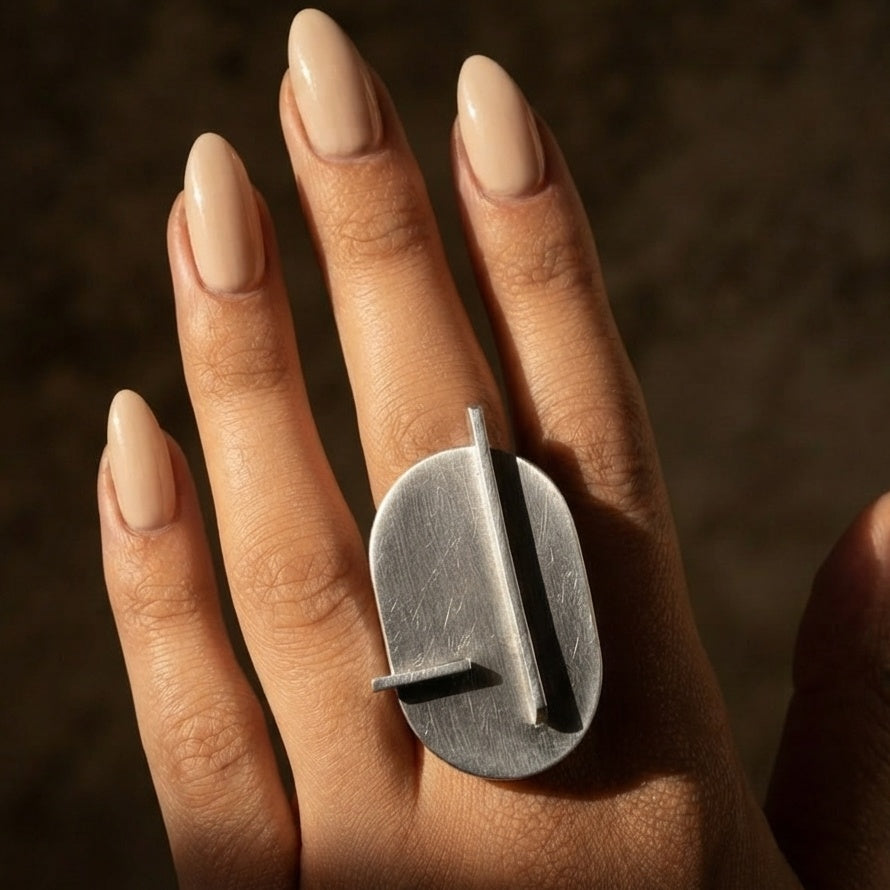 OVAL SILVER RING