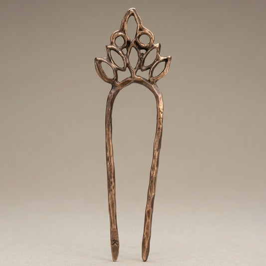 ONE-OFF FRENCH TWIST PIN
