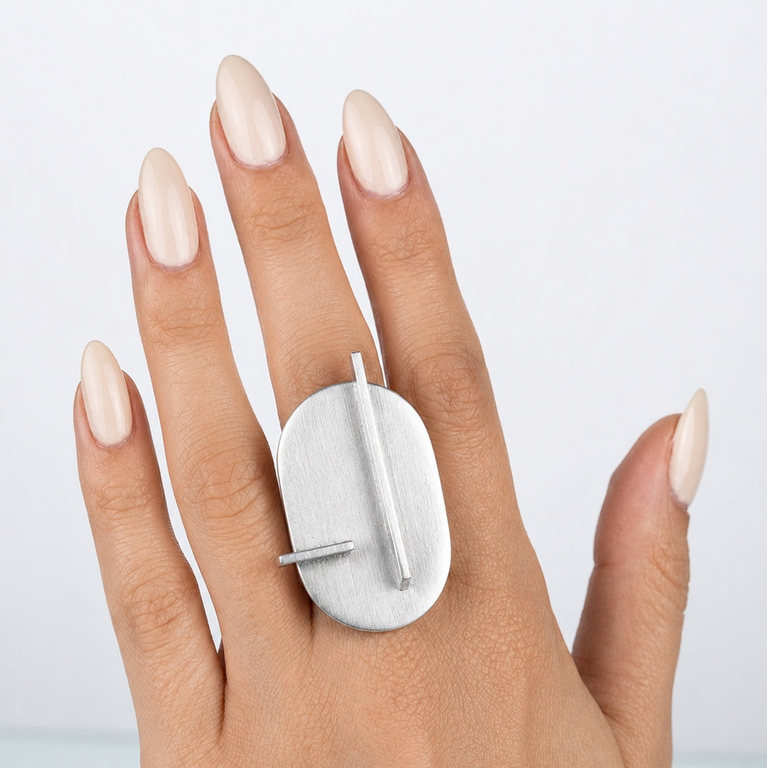 OVAL SILVER RING